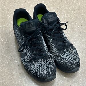 Nike Black and White Men's Athletic Shoes